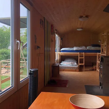 Ferienhaus Wilde Möhre Bauwagen Sommerküche Draussen Abenteuer