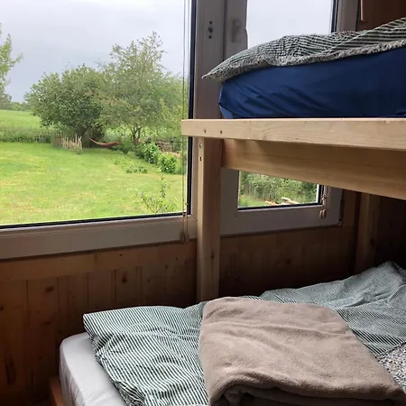 Wilde Möhre Bauwagen Sommerküche Draussen Abenteuer Ferienhaus Carmzow-Wallmow