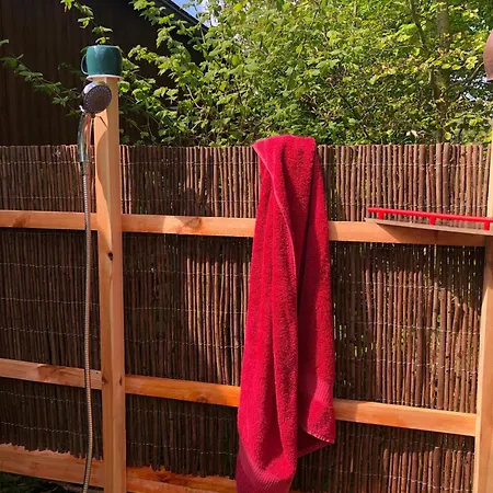 Wilde Möhre Bauwagen Sommerküche Draussen Abenteuer *