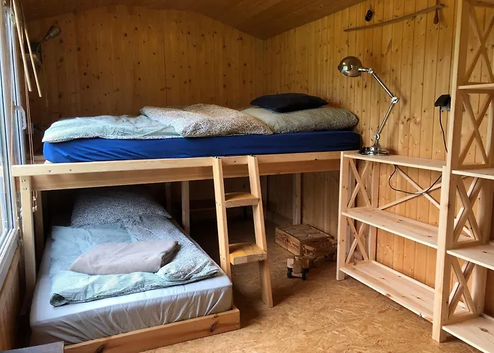 Wilde Möhre Bauwagen Sommerküche Draussen Abenteuer Ferienhaus Carmzow-Wallmow